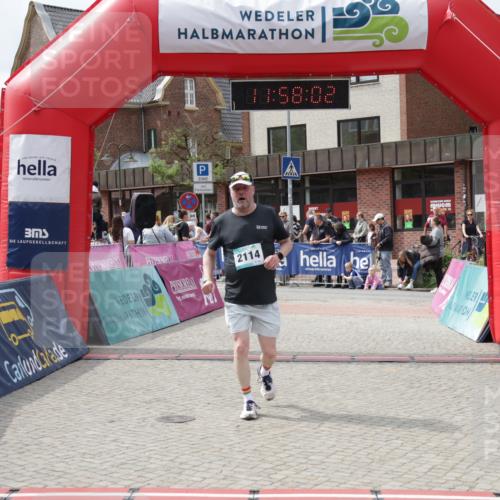 10.05.2026 - 8. Wedeler Halbmarathon Yannick Fuchs http://msf.ph/oto/9735747 10.05.2026 11:58:01 Ziel 2114, 2204 meine-sportfotos.de