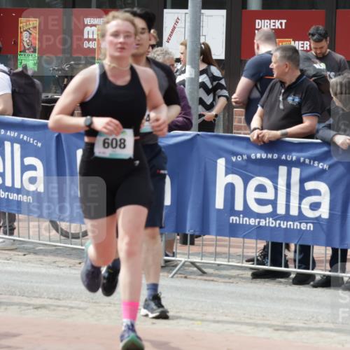 10.05.2026 - 8. Wedeler Halbmarathon Yannick Fuchs http://msf.ph/oto/9735754 10.05.2026 11:58:07 Ziel 608, 894, 2204 meine-sportfotos.de