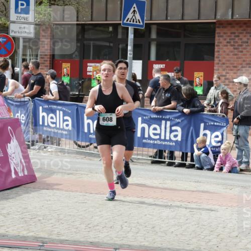 10.05.2026 - 8. Wedeler Halbmarathon Yannick Fuchs http://msf.ph/oto/9735757 10.05.2026 11:58:07 Ziel 608, 894, 2204 meine-sportfotos.de