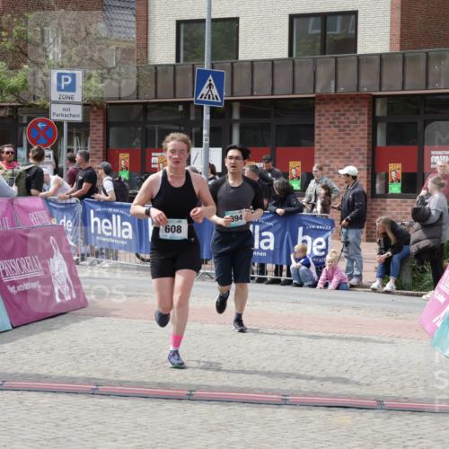 10.05.2026 - 8. Wedeler Halbmarathon Yannick Fuchs http://msf.ph/oto/9735760 10.05.2026 11:58:08 Ziel 608, 894, 2204, 2231 meine-sportfotos.de