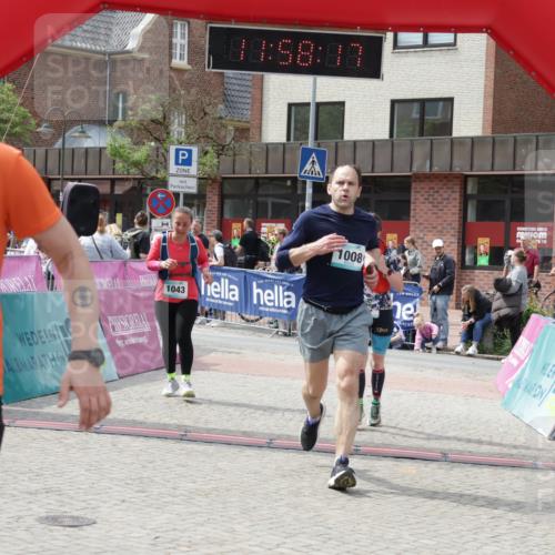 10.05.2026 - 8. Wedeler Halbmarathon Yannick Fuchs http://msf.ph/oto/9735784 10.05.2026 11:58:16 Ziel 37, 297, 324, 894, 1008, 1043, 2231 meine-sportfotos.de