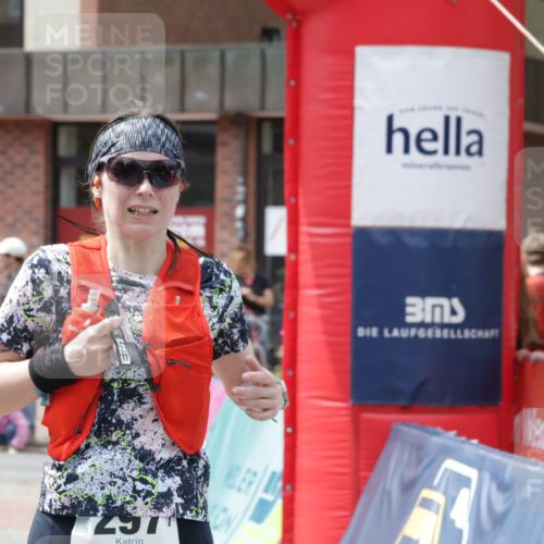 10.05.2026 - 8. Wedeler Halbmarathon Yannick Fuchs http://msf.ph/oto/9735796 10.05.2026 11:58:18 Ziel 37, 297, 324, 1008, 1043, 2231 meine-sportfotos.de