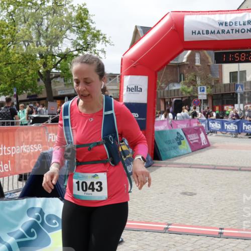 10.05.2026 - 8. Wedeler Halbmarathon Yannick Fuchs http://msf.ph/oto/9735802 10.05.2026 11:58:20 Ziel 37, 297, 324, 1008, 1043 meine-sportfotos.de
