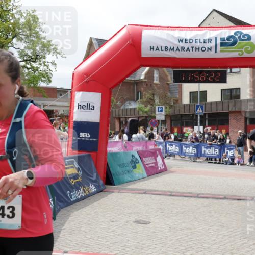 10.05.2026 - 8. Wedeler Halbmarathon Yannick Fuchs http://msf.ph/oto/9735803 10.05.2026 11:58:20 Ziel 37, 297, 324, 1008, 1043 meine-sportfotos.de