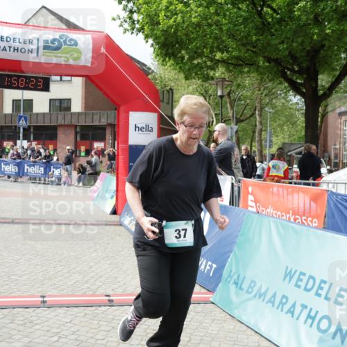 10.05.2026 - 8. Wedeler Halbmarathon Yannick Fuchs http://msf.ph/oto/9735807 10.05.2026 11:58:22 Ziel 37, 297, 1043 meine-sportfotos.de