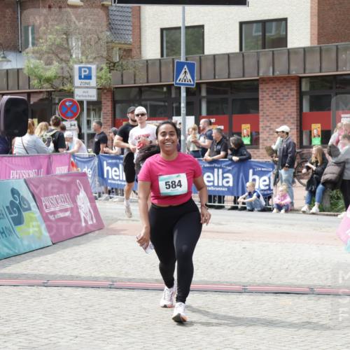 10.05.2026 - 8. Wedeler Halbmarathon Yannick Fuchs http://msf.ph/oto/9735812 10.05.2026 11:58:32 Ziel 77, 584, 879, 2131 meine-sportfotos.de