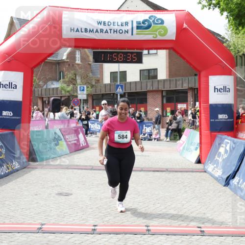 10.05.2026 - 8. Wedeler Halbmarathon Yannick Fuchs http://msf.ph/oto/9735818 10.05.2026 11:58:33 Ziel 77, 584, 879, 2131 meine-sportfotos.de