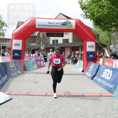 10.05.2026 - 8. Wedeler Halbmarathon Yannick Fuchs http://msf.ph/oto/9735819 10.05.2026 11:58:33 Ziel 77, 584, 879, 2131 meine-sportfotos.de