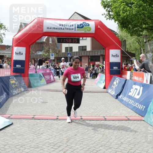 10.05.2026 - 8. Wedeler Halbmarathon Yannick Fuchs http://msf.ph/oto/9735820 10.05.2026 11:58:33 Ziel 77, 584, 879, 2131 meine-sportfotos.de