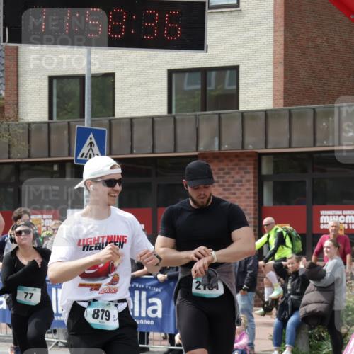 10.05.2026 - 8. Wedeler Halbmarathon Yannick Fuchs http://msf.ph/oto/9735824 10.05.2026 11:58:34 Ziel 77, 379, 380, 584, 879, 2131 meine-sportfotos.de