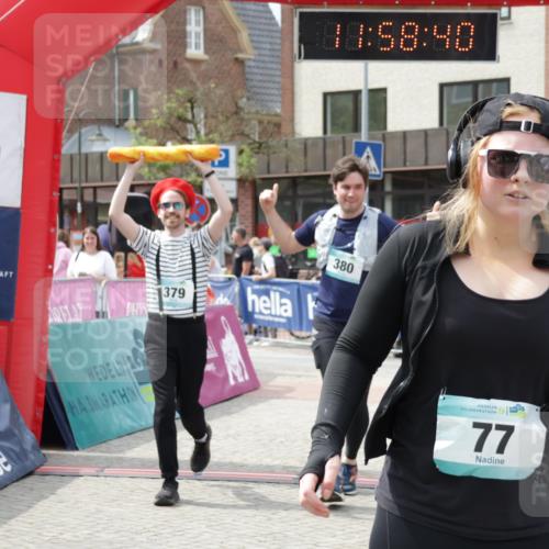 10.05.2026 - 8. Wedeler Halbmarathon Yannick Fuchs http://msf.ph/oto/9735840 10.05.2026 11:58:38 Ziel 77, 379, 380, 879, 2131 meine-sportfotos.de