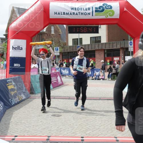 10.05.2026 - 8. Wedeler Halbmarathon Yannick Fuchs http://msf.ph/oto/9735844 10.05.2026 11:58:39 Ziel 77, 379, 380, 879, 2131 meine-sportfotos.de