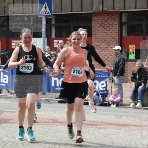 10.05.2026 - 8. Wedeler Halbmarathon Yannick Fuchs http://msf.ph/oto/9735857 10.05.2026 11:58:43 Ziel 136, 379, 380, 794, 901, 2163, 2169 meine-sportfotos.de