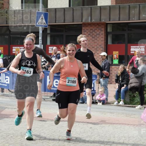 10.05.2026 - 8. Wedeler Halbmarathon Yannick Fuchs http://msf.ph/oto/9735858 10.05.2026 11:58:43 Ziel 136, 379, 380, 794, 901, 2163, 2169 meine-sportfotos.de