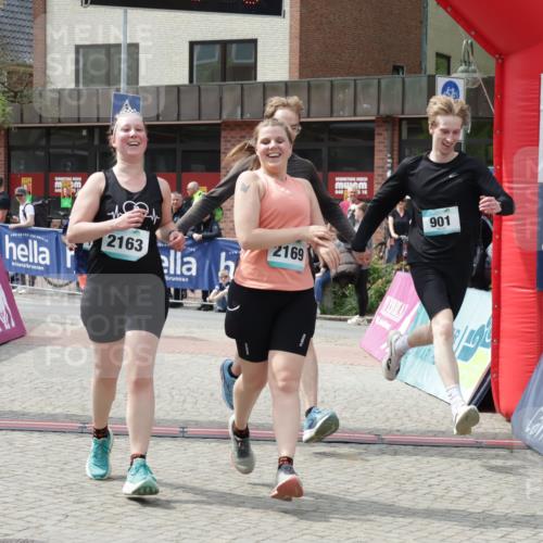 10.05.2026 - 8. Wedeler Halbmarathon Yannick Fuchs http://msf.ph/oto/9735865 10.05.2026 11:58:44 Ziel 136, 379, 380, 794, 901, 2163, 2169 meine-sportfotos.de