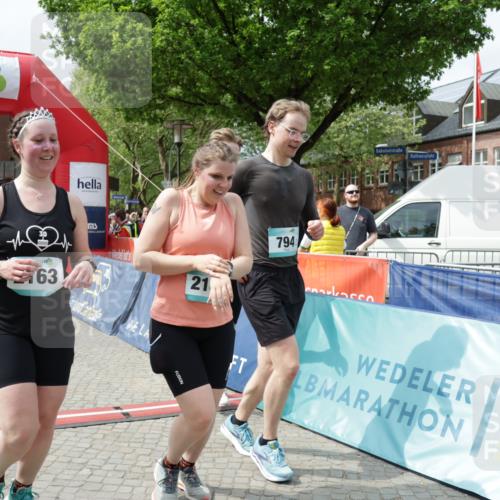 10.05.2026 - 8. Wedeler Halbmarathon Yannick Fuchs http://msf.ph/oto/9735876 10.05.2026 11:58:46 Ziel 136, 794, 901, 2163, 2169 meine-sportfotos.de
