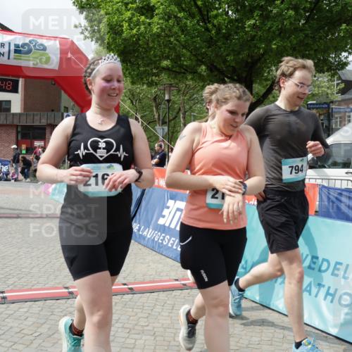 10.05.2026 - 8. Wedeler Halbmarathon Yannick Fuchs http://msf.ph/oto/9735877 10.05.2026 11:58:46 Ziel 136, 794, 901, 2163, 2169 meine-sportfotos.de