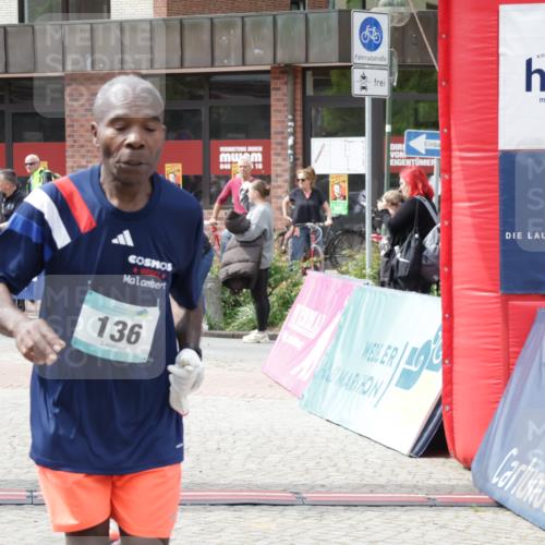 10.05.2026 - 8. Wedeler Halbmarathon Yannick Fuchs http://msf.ph/oto/9735880 10.05.2026 11:58:48 Ziel 136, 794, 901, 2163, 2169 meine-sportfotos.de