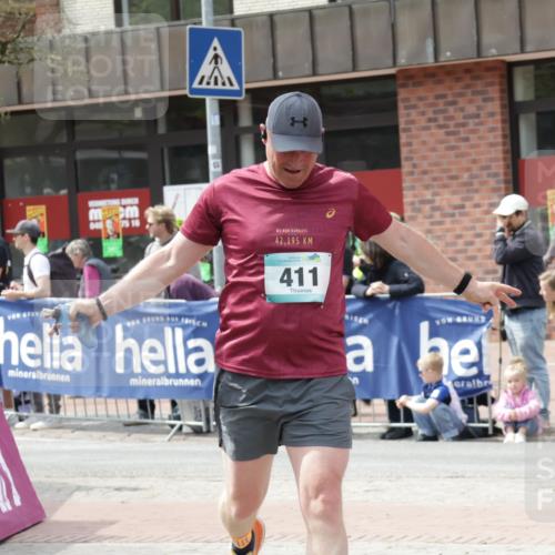 10.05.2026 - 8. Wedeler Halbmarathon Yannick Fuchs http://msf.ph/oto/9735886 10.05.2026 11:58:56 Ziel 411 meine-sportfotos.de