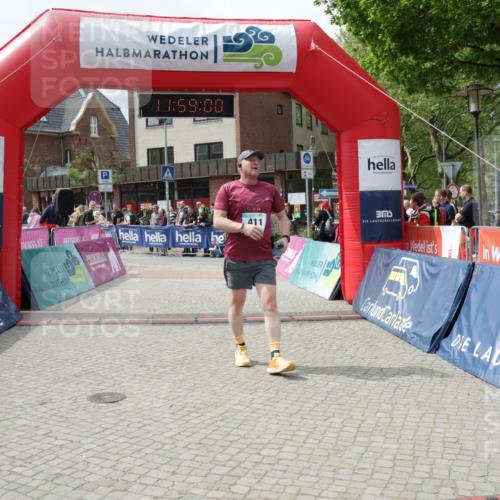 10.05.2026 - 8. Wedeler Halbmarathon Yannick Fuchs http://msf.ph/oto/9735895 10.05.2026 11:58:58 Ziel 411, 956 meine-sportfotos.de