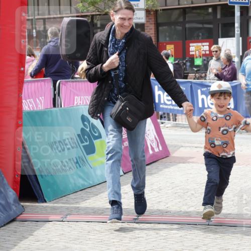 10.05.2026 - 8. Wedeler Halbmarathon Yannick Fuchs http://msf.ph/oto/9735925 10.05.2026 11:59:05 Ziel 424, 830, 956 meine-sportfotos.de