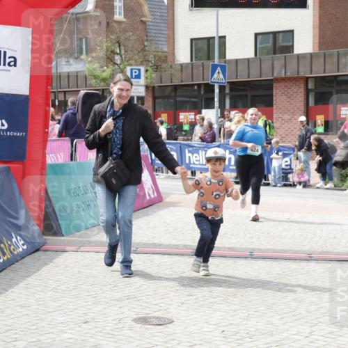 10.05.2026 - 8. Wedeler Halbmarathon Yannick Fuchs http://msf.ph/oto/9735927 10.05.2026 11:59:05 Ziel 424, 830, 956 meine-sportfotos.de