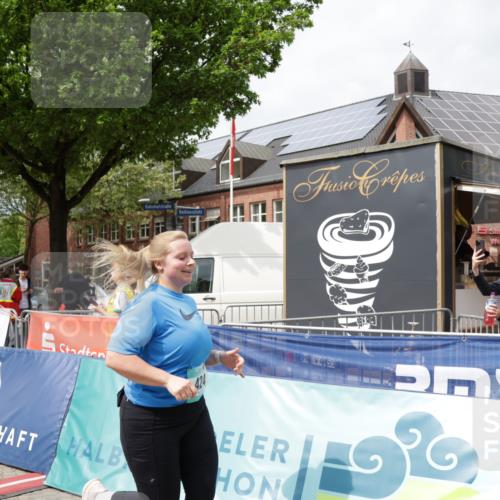 10.05.2026 - 8. Wedeler Halbmarathon Yannick Fuchs http://msf.ph/oto/9735938 10.05.2026 11:59:09 Ziel 424, 482, 583, 737, 830, 870, 962, 2103 meine-sportfotos.de