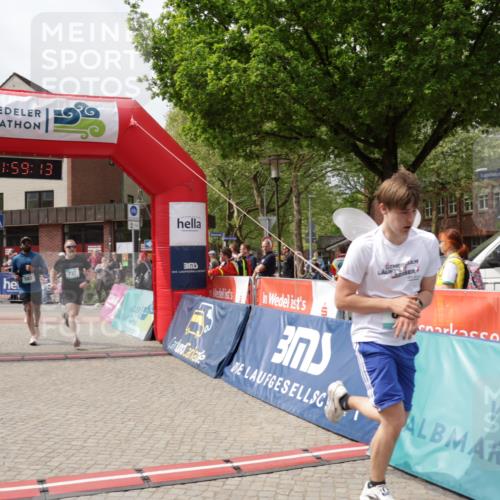 10.05.2026 - 8. Wedeler Halbmarathon Yannick Fuchs http://msf.ph/oto/9735946 10.05.2026 11:59:11 Ziel 381, 424, 482, 583, 737, 830, 870, 962, 2103, 2161 meine-sportfotos.de