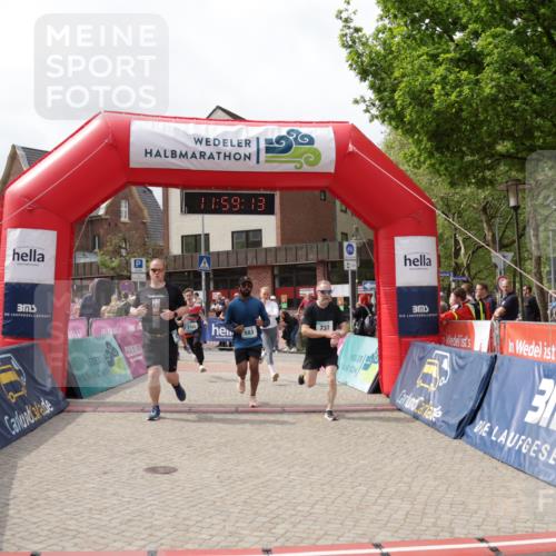 10.05.2026 - 8. Wedeler Halbmarathon Yannick Fuchs http://msf.ph/oto/9735948 10.05.2026 11:59:11 Ziel 381, 424, 482, 583, 737, 830, 870, 962, 2103, 2161 meine-sportfotos.de