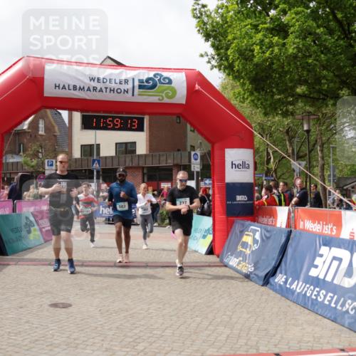 10.05.2026 - 8. Wedeler Halbmarathon Yannick Fuchs http://msf.ph/oto/9735949 10.05.2026 11:59:11 Ziel 381, 424, 482, 583, 737, 830, 870, 962, 2103, 2161 meine-sportfotos.de