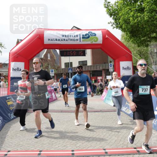 10.05.2026 - 8. Wedeler Halbmarathon Yannick Fuchs http://msf.ph/oto/9735955 10.05.2026 11:59:13 Ziel 381, 424, 482, 583, 737, 830, 870, 962, 2027, 2103, 2161 meine-sportfotos.de