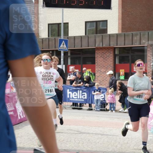 10.05.2026 - 8. Wedeler Halbmarathon Yannick Fuchs http://msf.ph/oto/9735967 10.05.2026 11:59:15 Ziel 381, 482, 583, 737, 830, 870, 962, 2027, 2103, 2161 meine-sportfotos.de