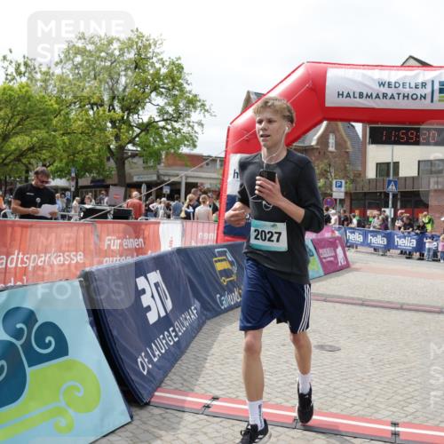 10.05.2026 - 8. Wedeler Halbmarathon Yannick Fuchs http://msf.ph/oto/9735982 10.05.2026 11:59:18 Ziel 30, 381, 482, 962, 2027, 2103, 2161 meine-sportfotos.de