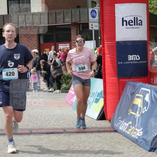 10.05.2026 - 8. Wedeler Halbmarathon Yannick Fuchs http://msf.ph/oto/9736003 10.05.2026 11:59:27 Ziel 30, 598, 948, 2233 meine-sportfotos.de