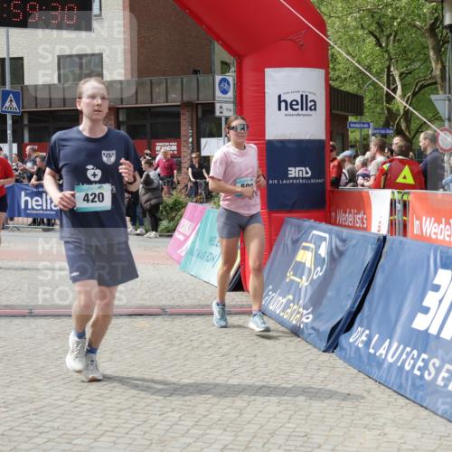 10.05.2026 - 8. Wedeler Halbmarathon Yannick Fuchs http://msf.ph/oto/9736006 10.05.2026 11:59:28 Ziel 30, 598, 948, 2233 meine-sportfotos.de