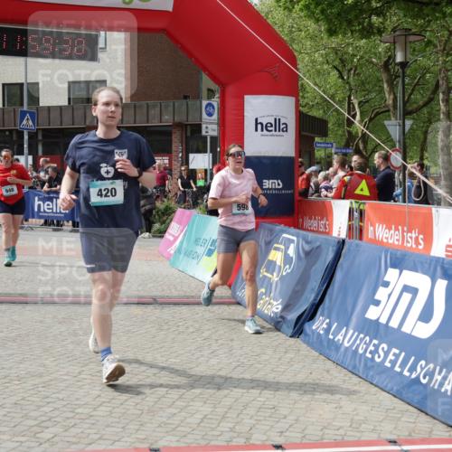 10.05.2026 - 8. Wedeler Halbmarathon Yannick Fuchs http://msf.ph/oto/9736007 10.05.2026 11:59:28 Ziel 30, 598, 948, 2233 meine-sportfotos.de