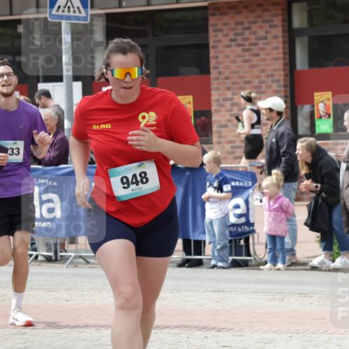10.05.2026 - 8. Wedeler Halbmarathon Yannick Fuchs http://msf.ph/oto/9736009 10.05.2026 11:59:29 Ziel 257, 598, 948, 2233 meine-sportfotos.de