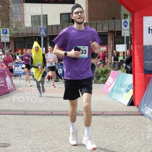 10.05.2026 - 8. Wedeler Halbmarathon Yannick Fuchs http://msf.ph/oto/9736022 10.05.2026 11:59:32 Ziel 257, 298, 452, 598, 691, 948, 2233 meine-sportfotos.de