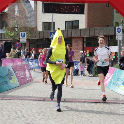 10.05.2026 - 8. Wedeler Halbmarathon Yannick Fuchs http://msf.ph/oto/9736027 10.05.2026 11:59:34 Ziel 257, 298, 452, 691, 948, 2233 meine-sportfotos.de