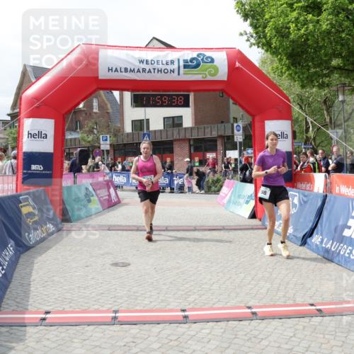 10.05.2026 - 8. Wedeler Halbmarathon Yannick Fuchs http://msf.ph/oto/9736039 10.05.2026 11:59:36 Ziel 257, 298, 452, 691, 2233 meine-sportfotos.de