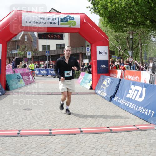 10.05.2026 - 8. Wedeler Halbmarathon Yannick Fuchs http://msf.ph/oto/9736056 10.05.2026 11:59:44 Ziel 24, 1037 meine-sportfotos.de