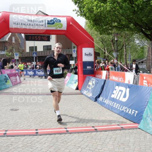 10.05.2026 - 8. Wedeler Halbmarathon Yannick Fuchs http://msf.ph/oto/9736057 10.05.2026 11:59:44 Ziel 24, 1037 meine-sportfotos.de