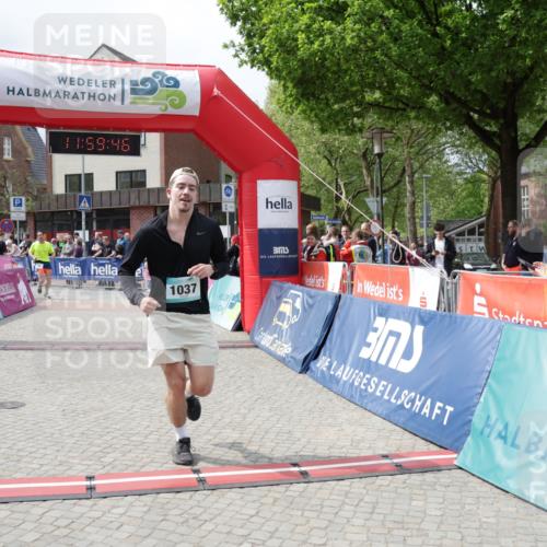 10.05.2026 - 8. Wedeler Halbmarathon Yannick Fuchs http://msf.ph/oto/9736058 10.05.2026 11:59:44 Ziel 24, 1037 meine-sportfotos.de