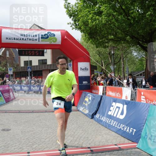 10.05.2026 - 8. Wedeler Halbmarathon Yannick Fuchs http://msf.ph/oto/9736072 10.05.2026 11:59:49 Ziel 24, 1037 meine-sportfotos.de