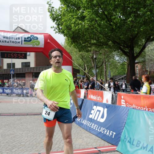 10.05.2026 - 8. Wedeler Halbmarathon Yannick Fuchs http://msf.ph/oto/9736074 10.05.2026 11:59:50 Ziel 24 meine-sportfotos.de
