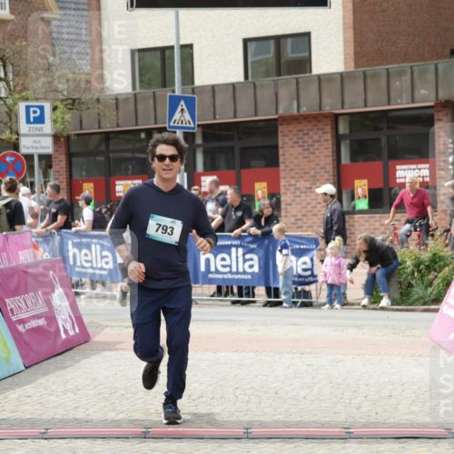 10.05.2026 - 8. Wedeler Halbmarathon Yannick Fuchs http://msf.ph/oto/9736083 10.05.2026 11:59:54 Ziel 111, 793 meine-sportfotos.de