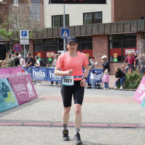 10.05.2026 - 8. Wedeler Halbmarathon Yannick Fuchs http://msf.ph/oto/9736112 10.05.2026 12:00:09 Ziel 557, 2021 meine-sportfotos.de