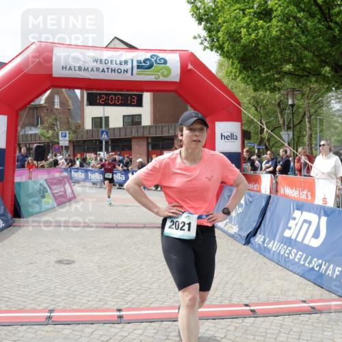 10.05.2026 - 8. Wedeler Halbmarathon Yannick Fuchs http://msf.ph/oto/9736117 10.05.2026 12:00:11 Ziel 557, 2021 meine-sportfotos.de