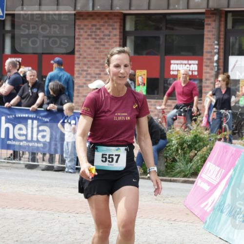 10.05.2026 - 8. Wedeler Halbmarathon Yannick Fuchs http://msf.ph/oto/9736124 10.05.2026 12:00:13 Ziel 557, 2021 meine-sportfotos.de