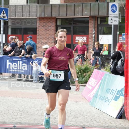 10.05.2026 - 8. Wedeler Halbmarathon Yannick Fuchs http://msf.ph/oto/9736125 10.05.2026 12:00:13 Ziel 557, 2021 meine-sportfotos.de